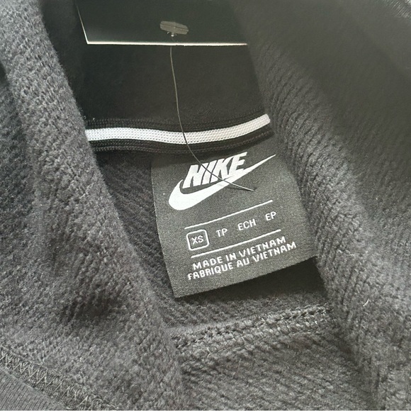 NWT Nike Relaxed Fit Crop Front Signature Hooded Sweatshirt Black XS - Picture 7 of 8